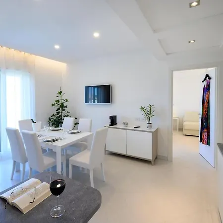 Apartment Angiolina *